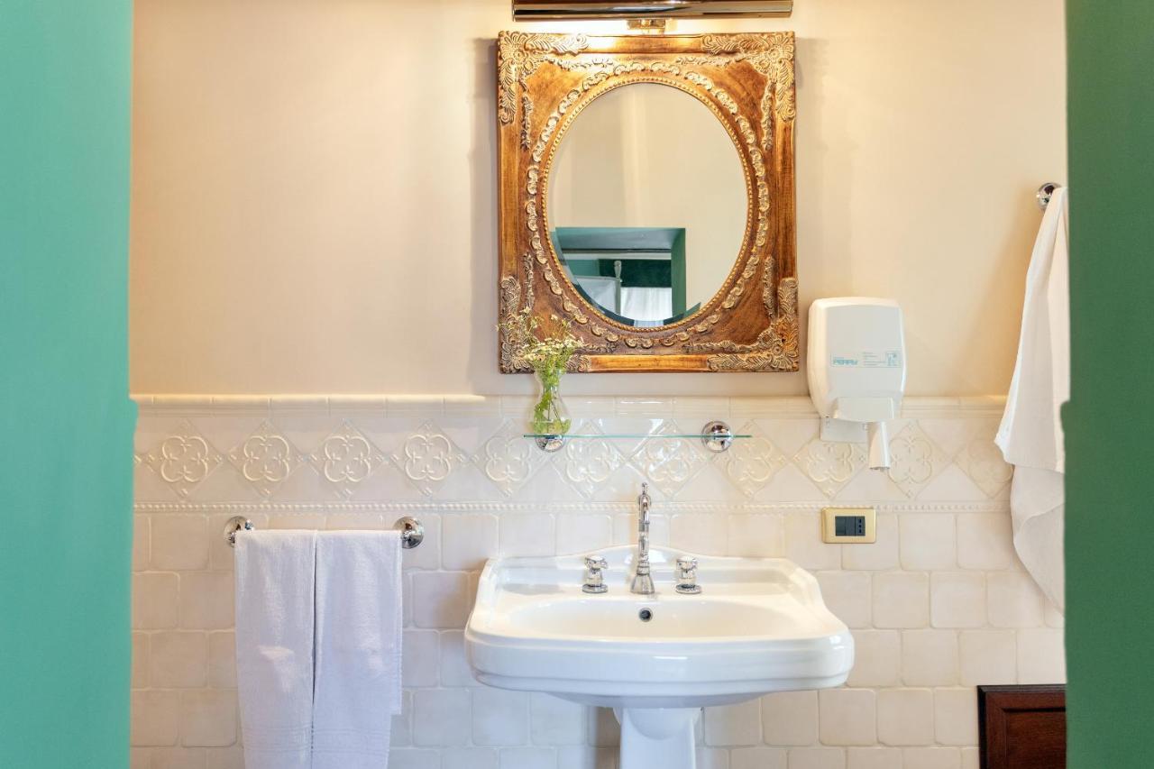 Отель Relais Briuccia E Ristorante Capitolo Primo Монталлегро Экстерьер фото